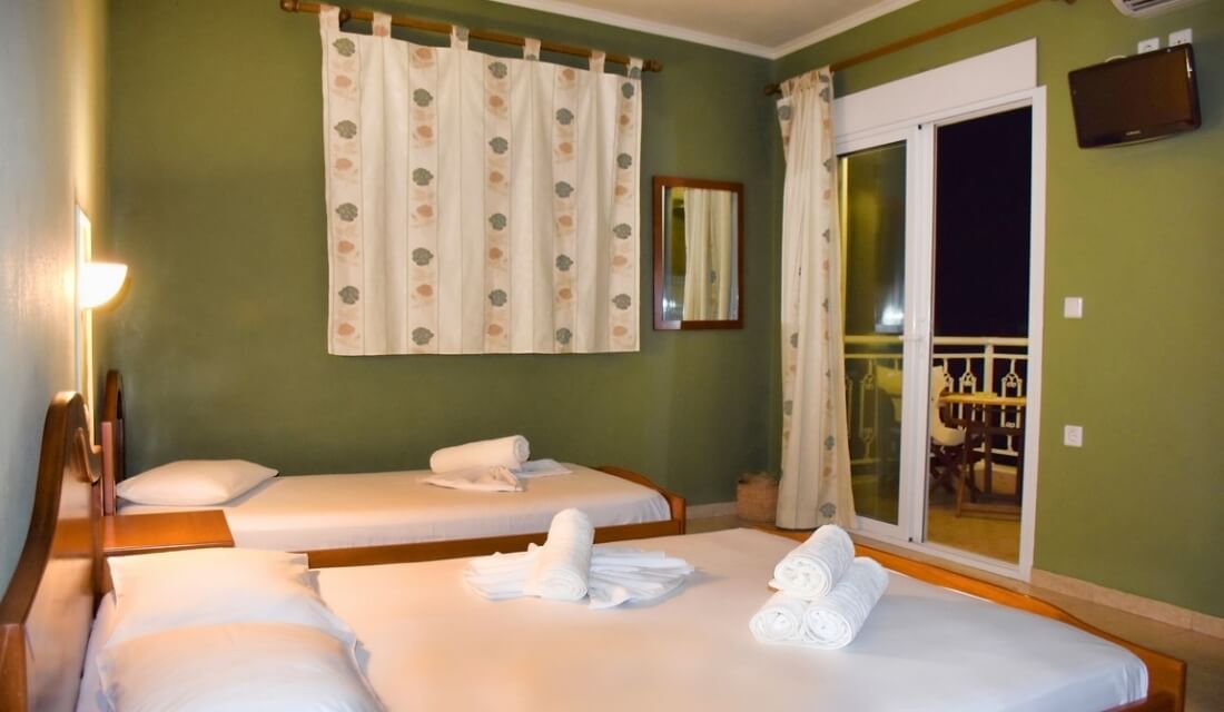 villa-maria-sarti-hotel-room-comfort-beds-night-apartments-studios-chalkidiki